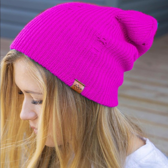 New distressed boho beanie toque hot fuchsia pink - Picture 1 of 1